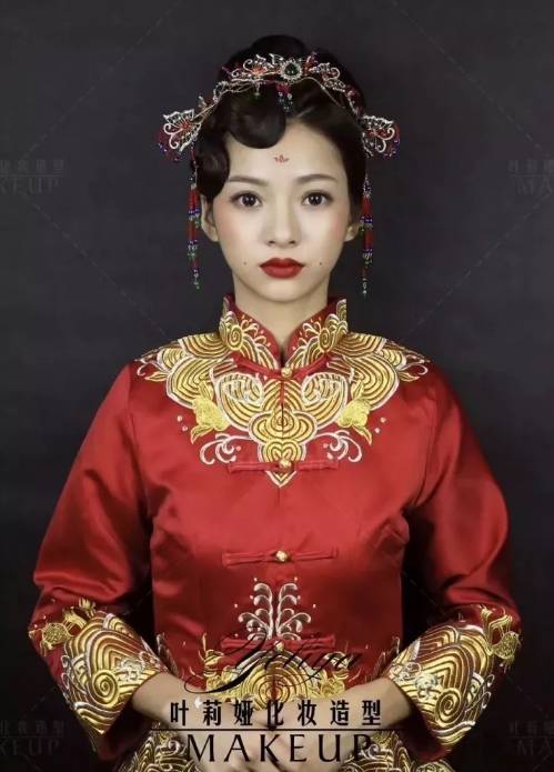 秀禾婚纱两用发型_秀禾服婚纱两用发型