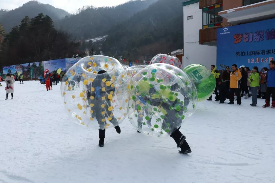 热"雪"沸腾!紫柏山滑雪场盛大开园,点燃你的冬日热情