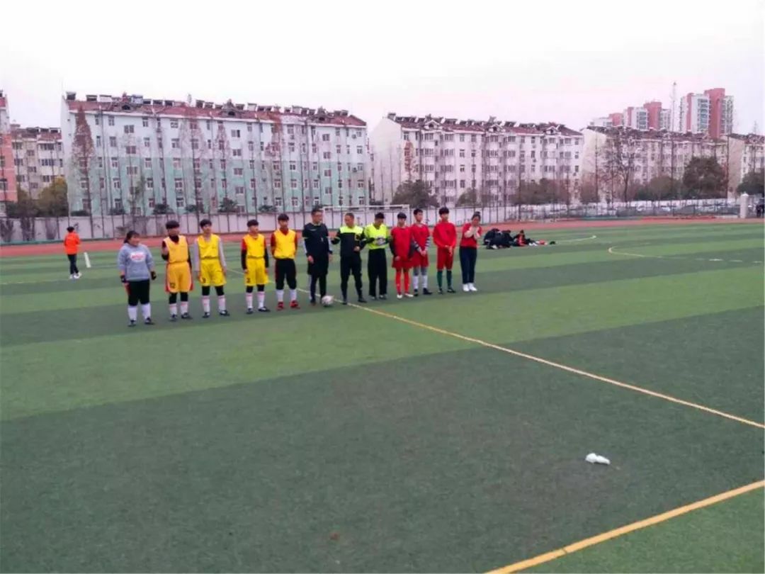 【体育运动】泗县三中足球队首场比赛6:0大胜宿州实验