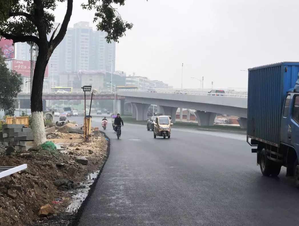 扩散!吉安大桥沿江路这段路已施工完,正常通车了