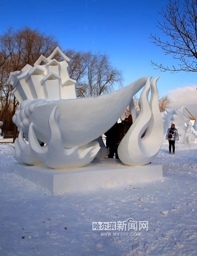 这些,是今天结束的第十九届黑龙江省雪雕比赛获奖作品