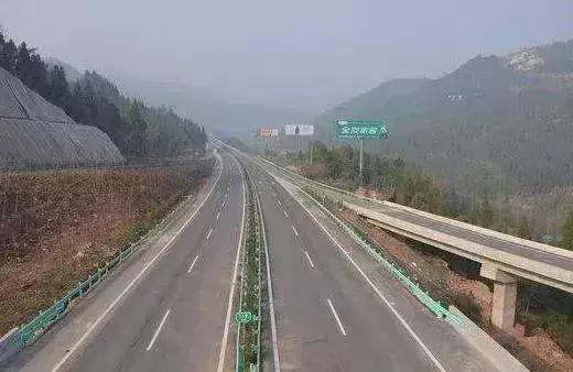 9月10日,达万(达州至万州)高速公路开工建设,全长63.