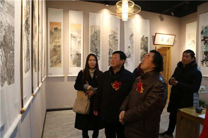 “墨韵颍淮”书画艺术展开幕！阜阳人赏画品茶过周末有去处啦！非凡体育(图6)