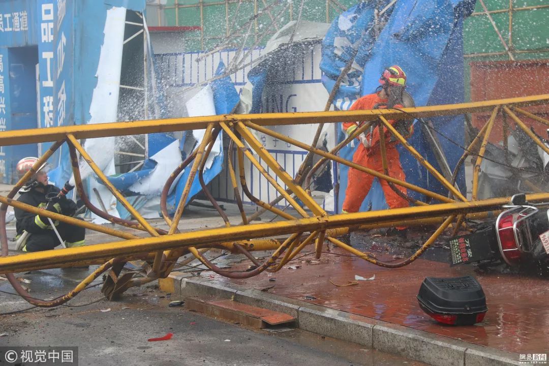 事故快报 | 12月17日四川雅安一工地塔吊突然倒塌 两名伤者经抢救无效