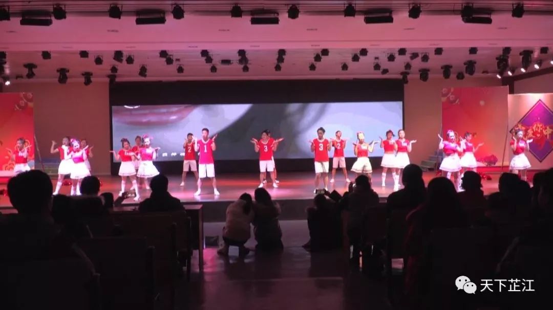 芷江一中我爱你中国主题元旦文艺汇演