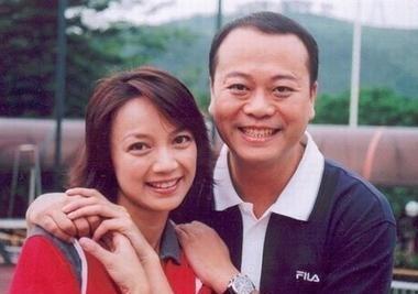 彼此相戀21年，結婚後才知“女方”身份背景，竟然是賭王的孫女