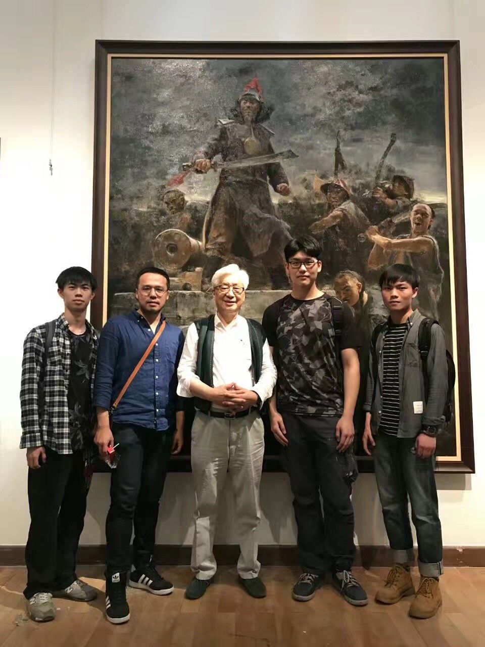 在全山石油画高级创研班汇报展与胡振宇教授,尹骅老师