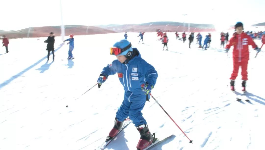 冬季旅游新打卡地集宁区大河湾国际滑雪场