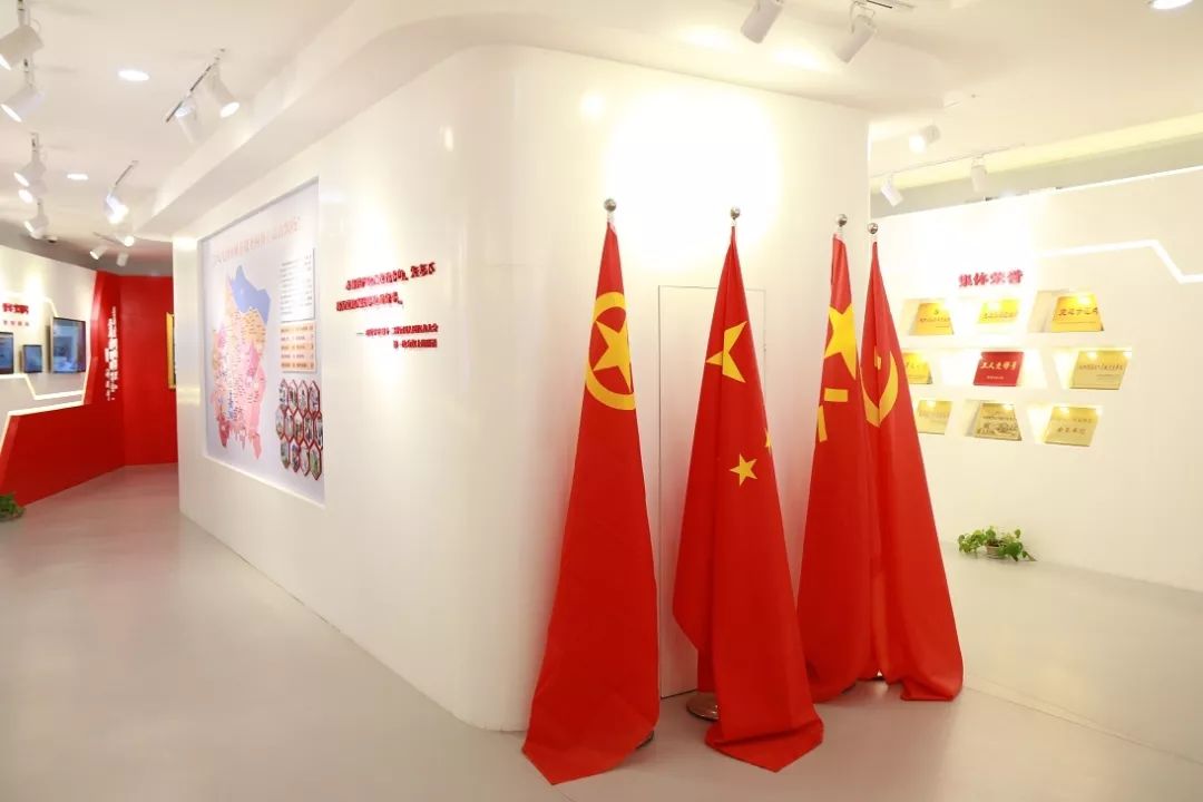 党建展馆,触控式的工作展示屏,科技感十足的3d影像馆,电子留影签到台