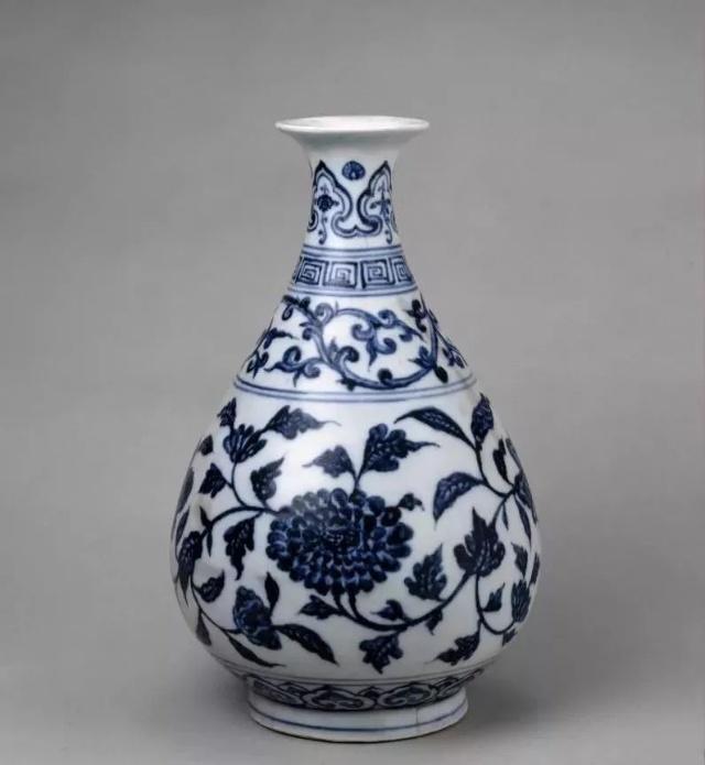 青花玉壶春瓶(现藏于故宫博物院)