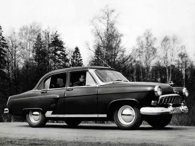 这些车的外观虽然很"美国",但是品质可比不上20世纪40年代末进口的那