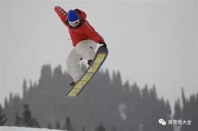 空中技巧丨单板滑雪的旋转和跳跃_动作