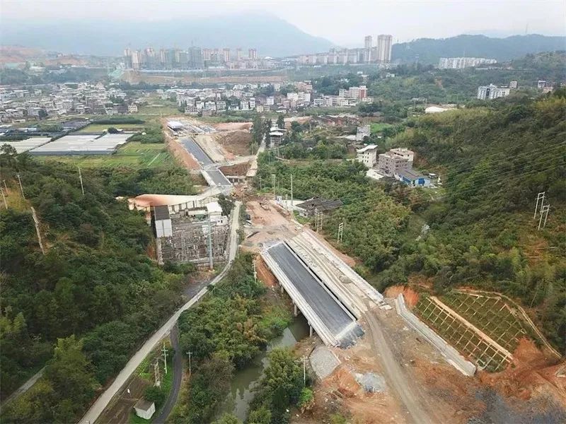 穿越龙岩大锦山隧道