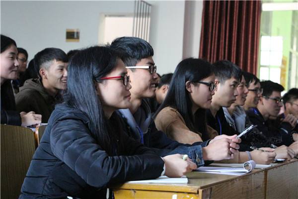中国老师是弱势群体？一位特级教师十一年前的观点你会吐
