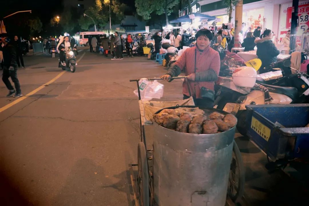 丽水夜市冬日里的温暖