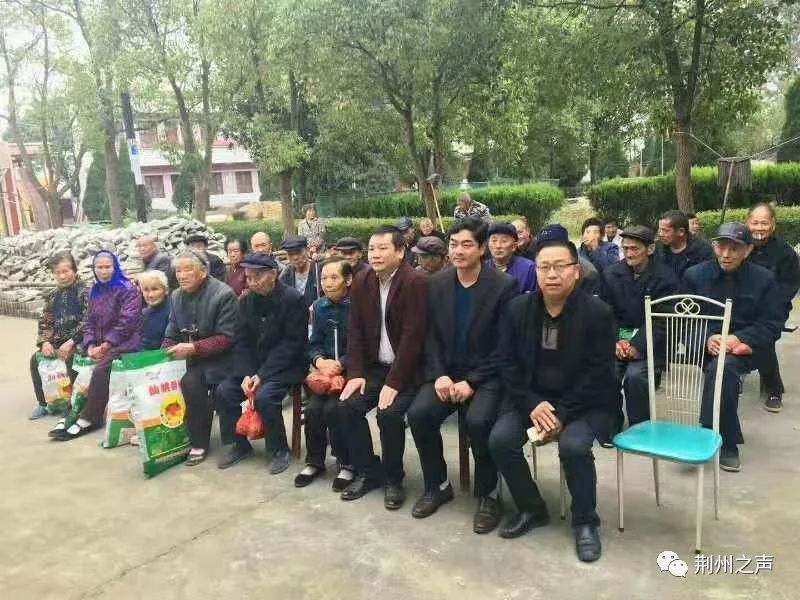 感动荆州候选人:严义军|帮助他人是我最大的幸福