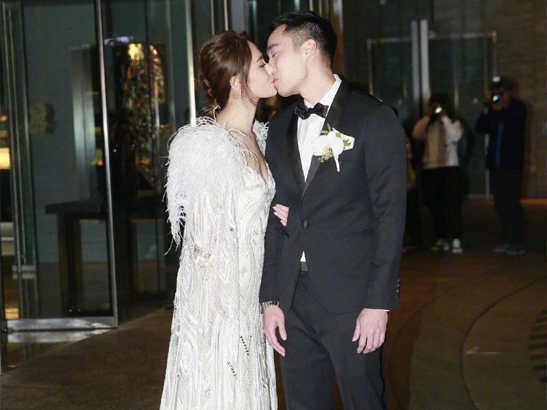 阿嬌結婚，賭王千金何超蓮現身，27歲的她站姿引熱議 娛樂 第1張