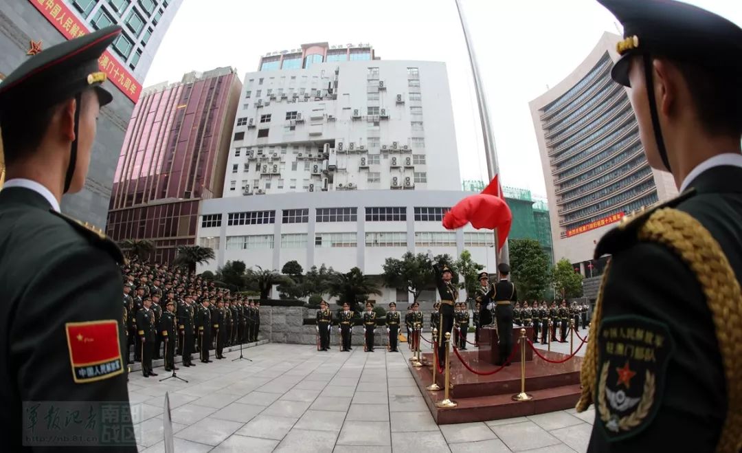 驻澳门部队作为国家主权的象征,遵照中央军委命令,依法进驻澳门履行