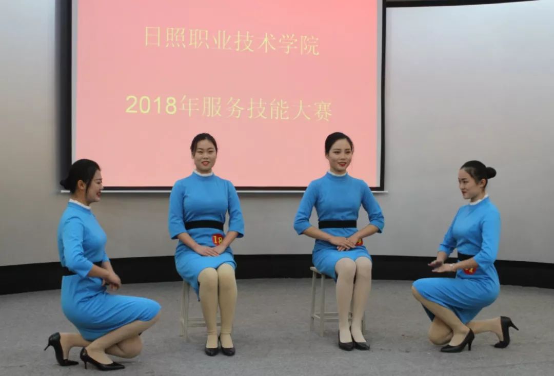 为进一步提高空乘人才培养的质量和水平,展示空乘专业学生的礼仪风采