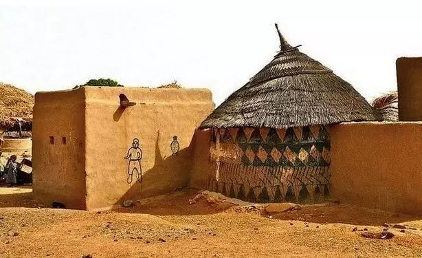 看世界在非洲用牛粪造的房子好美