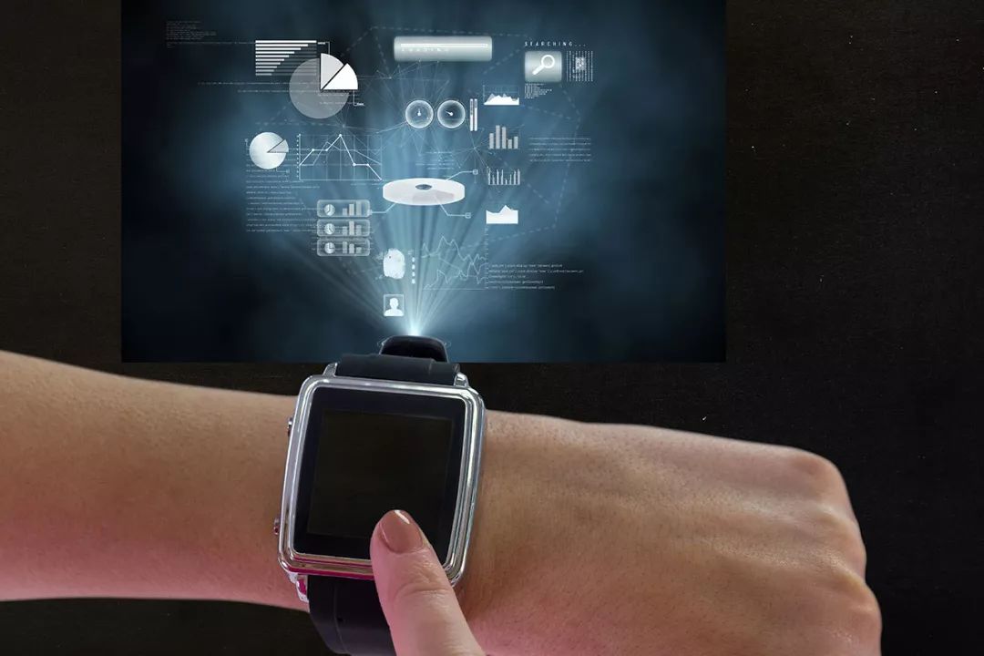 数据机构认为可穿戴未来的5年将是智能手表的天下_设备