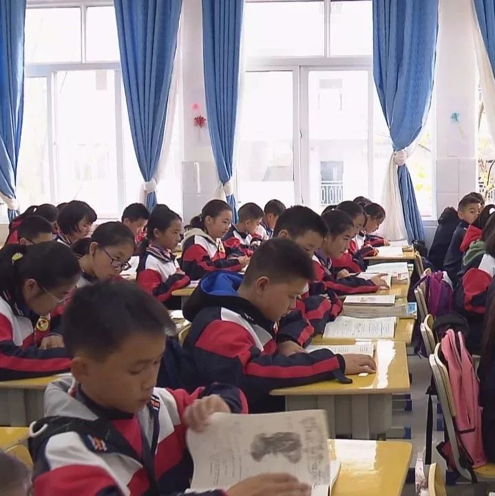 普贡中学校长 宋菁"学校办学条件的改善,既为我们更好的