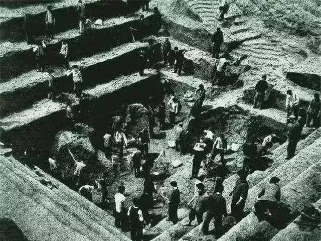 湖南长沙发现马王堆汉墓，出土千古奇书，研究成果领先世界2000年