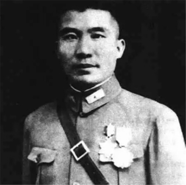 他是抗日名将，被蒋介石骂无能，我军将领却称他是少有的明白人