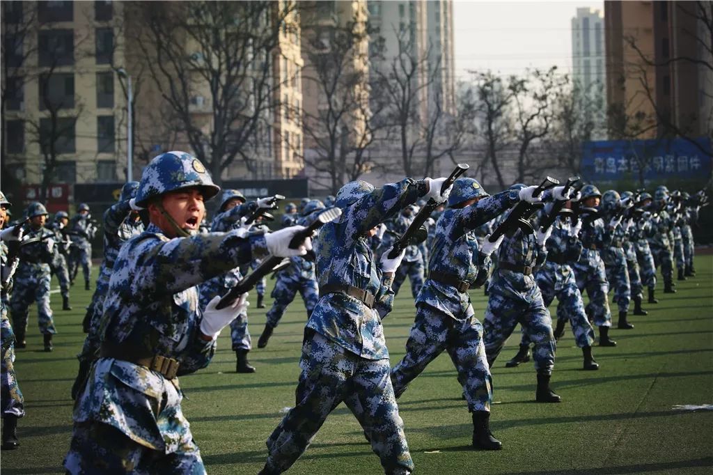 潜艇兵的别样青春,他们即将骑鲸踏浪闯深蓝