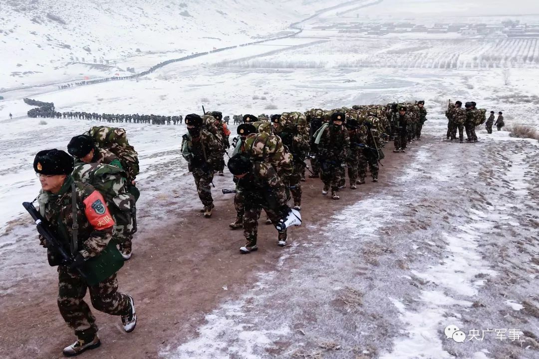 雪原行军 导调组指挥从达坂河谷到戈壁大漠,天山南北千里战场