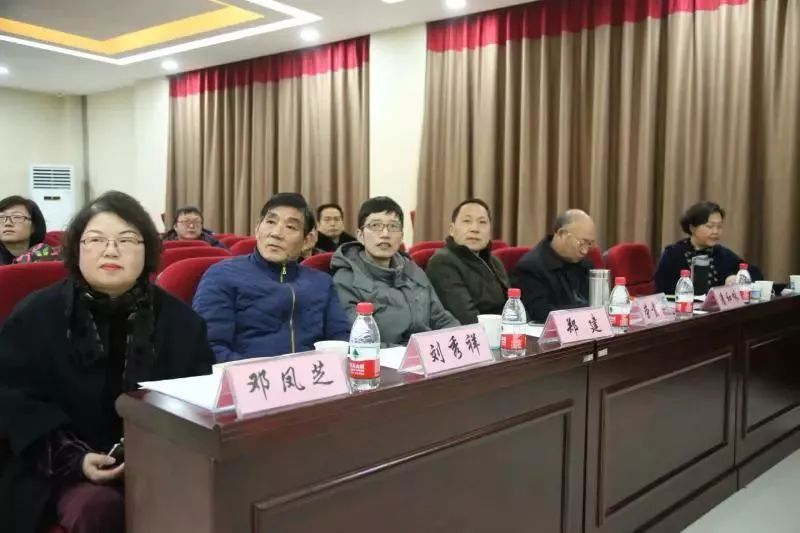 党委书记张荣贵,青山科技金融创新促进中心主任潘和咏等参加了赏读会