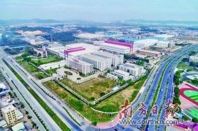 杨立轩摄汕头市产业转移工业园获得"广东省五星级服务园区"称号,成为