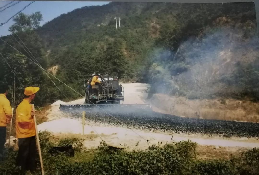 一组老照片见证安溪公路40年来的大变化