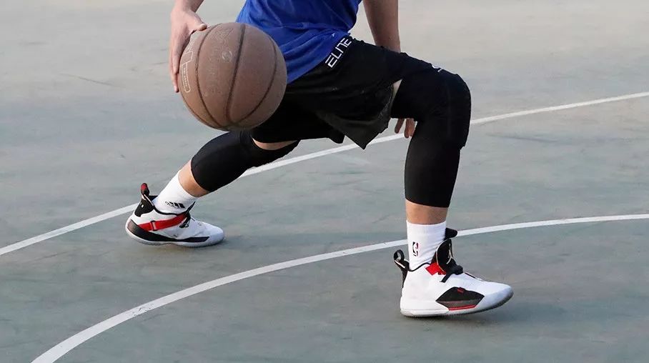 快傳評測 | AIR JORDAN XXXIII PF 遊戲 第1張