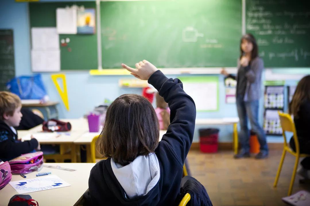 △ 法国一处公立小学的课堂. 来源:视觉中国