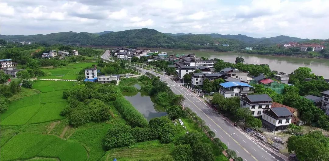 走进全国百佳乡村旅游目的环江村雷村屯