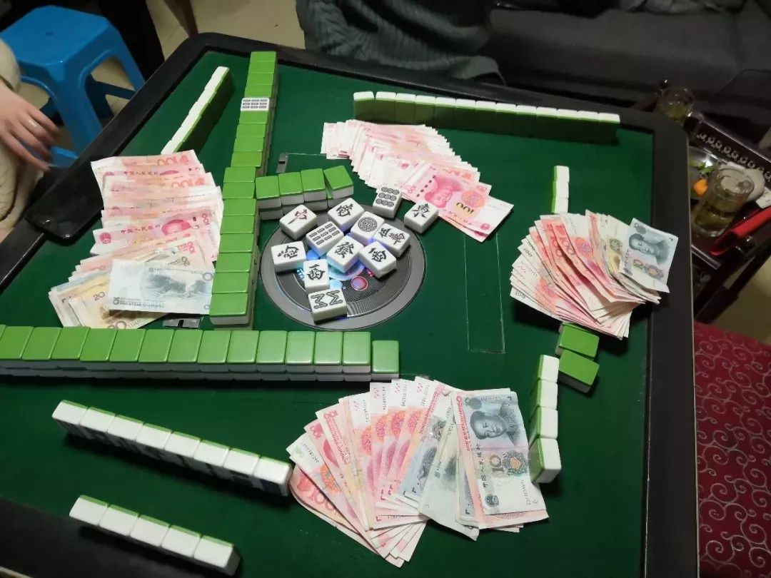 打击棋牌室赌博 青阳警方绝不手软 再拘四名参赌人员!