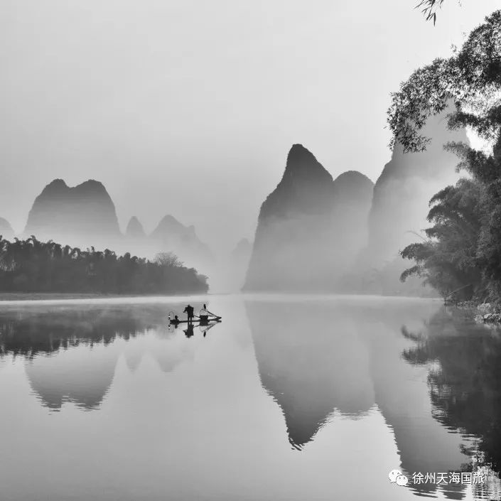 九马丹青画,一江烟雨琴.