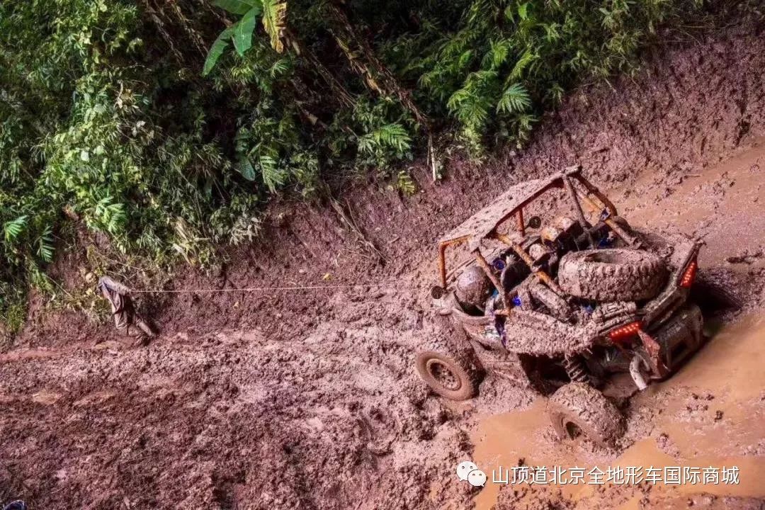 一生总有一次要和大自然较劲西双版纳雨林越野赛