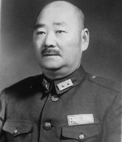 他是蒋介石最信任的“福将”，却葬送掉了百万精锐部队