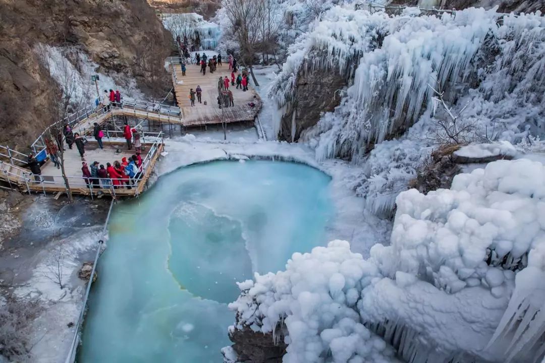 神泉峡  自从入冬以来, 大家每天都盼着北京的雪.