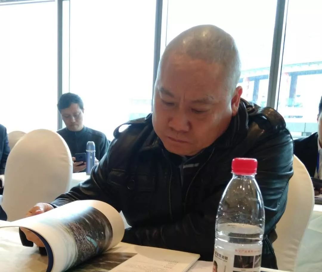 余建丰作主题分享门窗联盟常务副理事长刘增辉随后天孚集团总裁余建丰