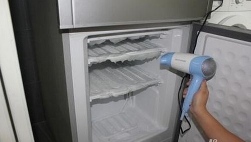冰箱冷冻室结冰严重怎么办