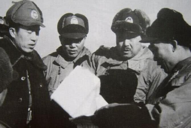 此人保卫南京被俘，逃出后杀日军少将报仇，官拜上将却自己作死