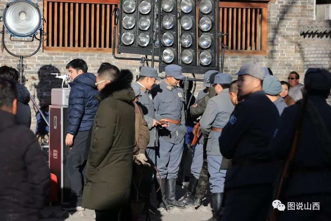 临汾昨日抗战电影底色在刘村秦家大院开拍快来看看女主角漂亮不