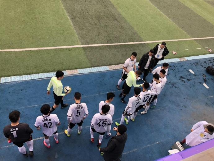 足协杯四川球队穿德国球衣，对手：中国足球能好吗