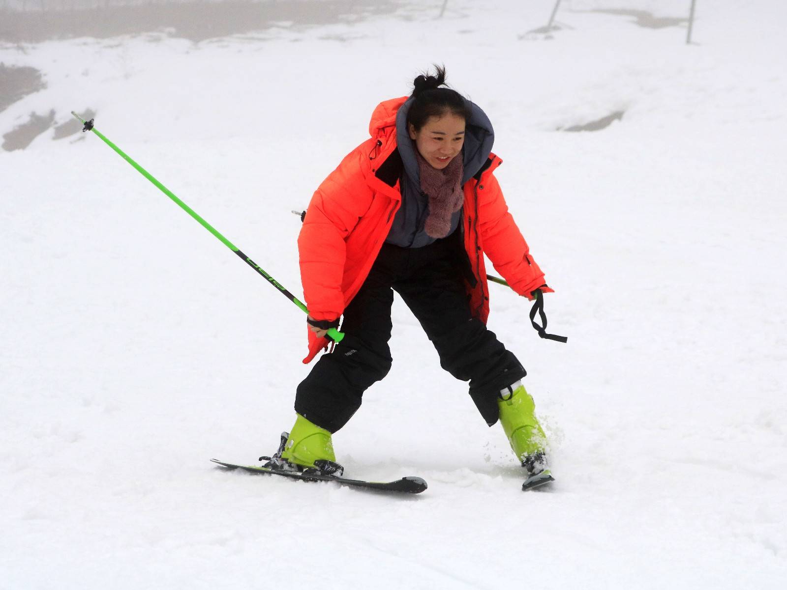 冬季到神农架龙降坪国际滑雪场来滑雪,乐趣多