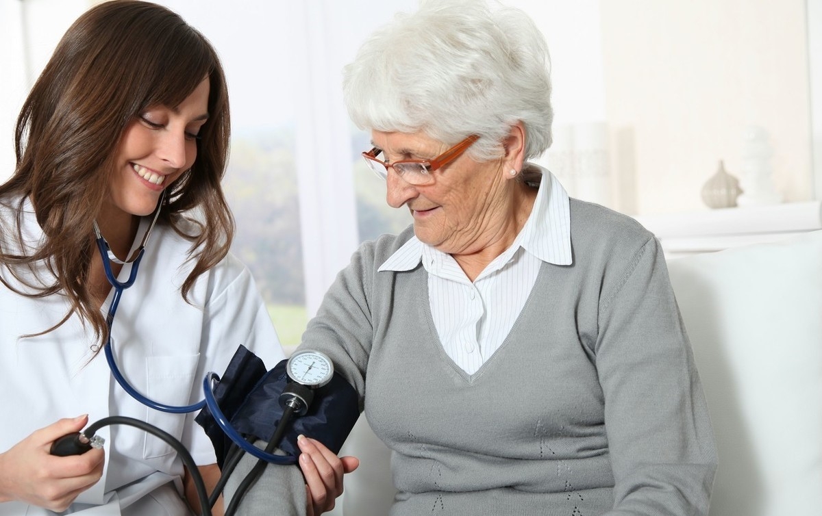 com/ 如果是80岁以上的老人,血压标准则可以定到160/90mmhg以下.