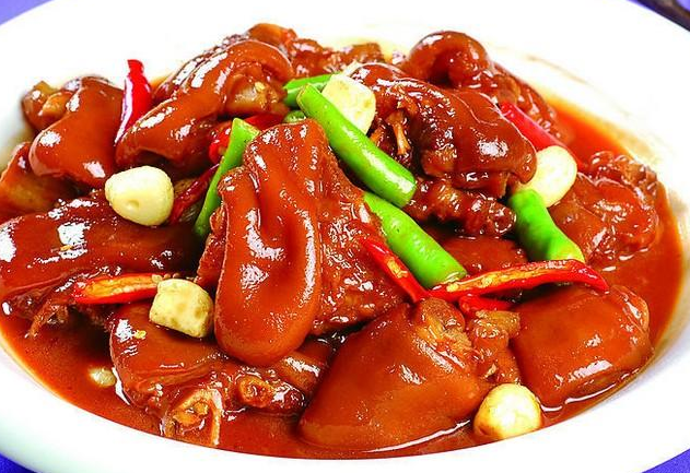 潇湘猪手是一道湖南汉族名菜,属于湘菜系.