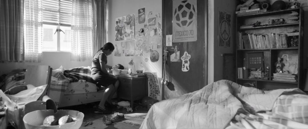 2018年威尼斯電影節金獅獎影片，竟是一部充滿濃濃回憶的黑白片！